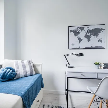 Apartament Pasłęcka - Workspace - By Rentujemy Warszawa